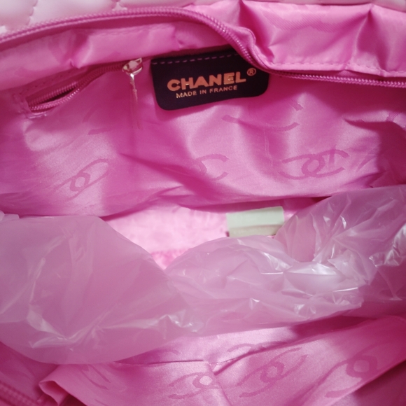 🖤🩷PINK+BLACK C*C QUILTED DOUBLE STRAP BAG🩷🖤 - Picture 5 of 6